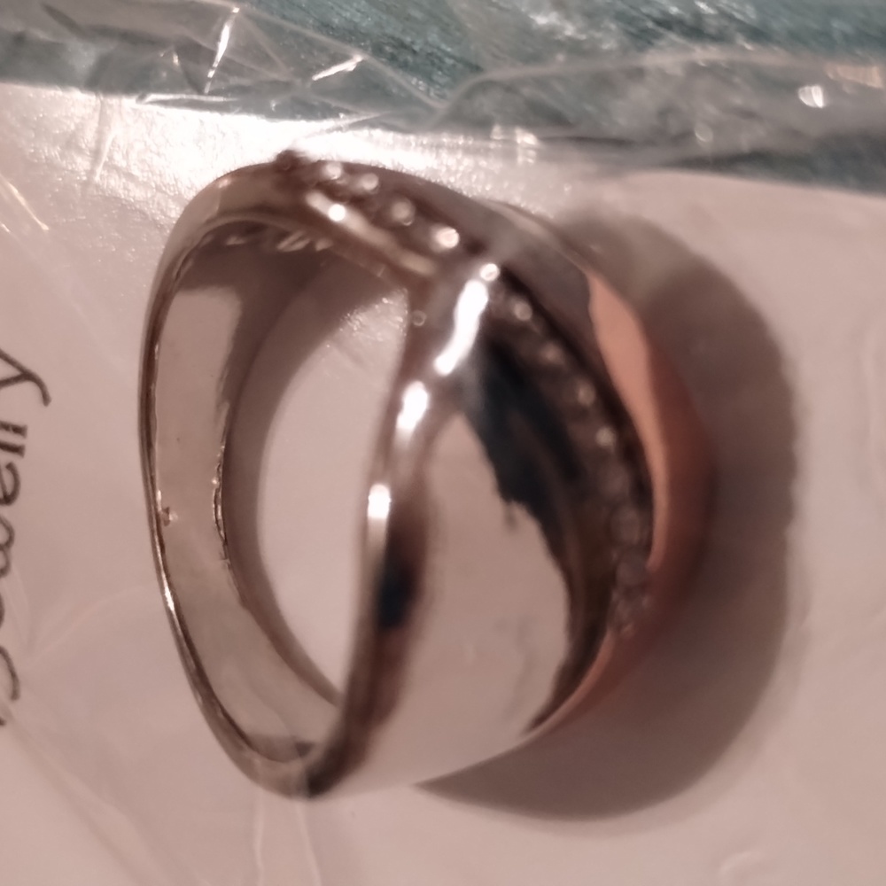 Men's silver and gold band size 7